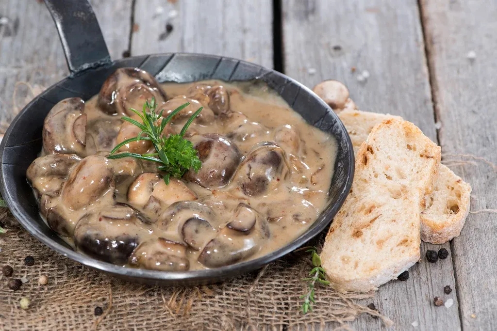 Jak zrobić sos z grzybów świeżych – prosty przepis, który zachwyci