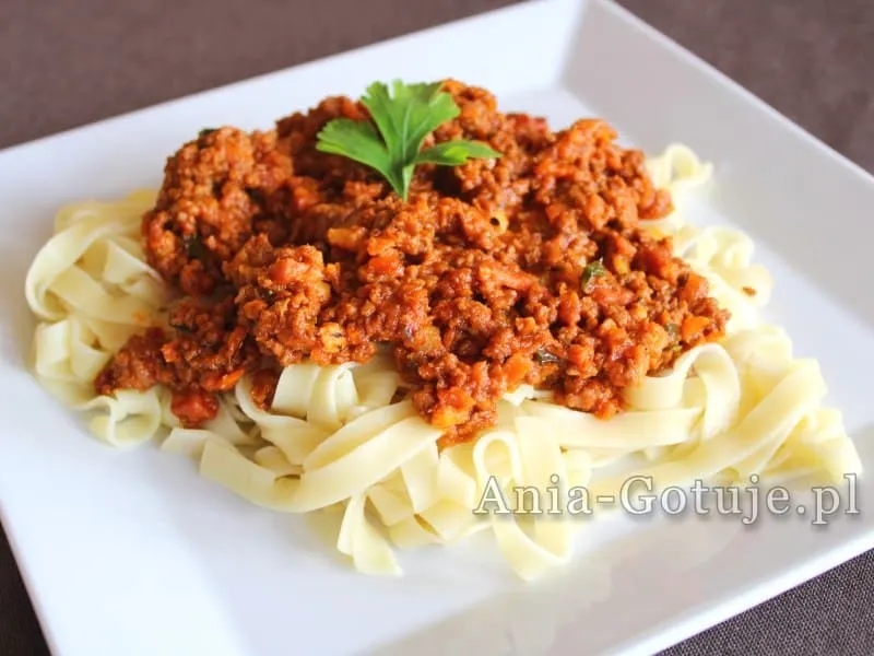 Ania gotuje spaghetti bolognese – prosta receptura na pyszne danie